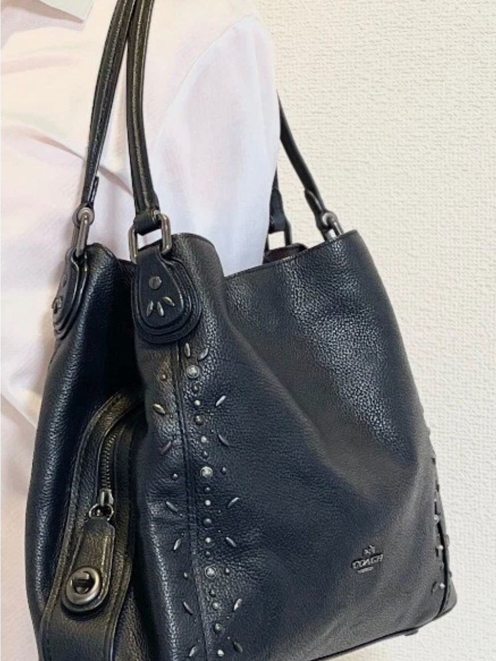NEW Coach Black Pebbled Leather Studded Shoulder Bag - Picture 4 of 10